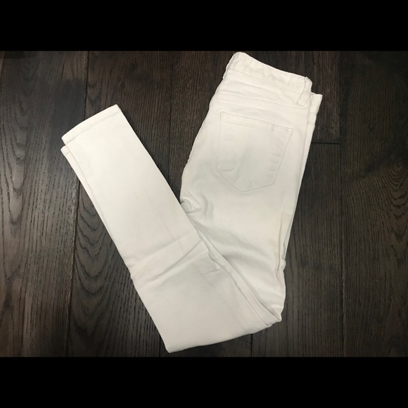 *2 for $10* White skinny jeans - Picture 1 of 2